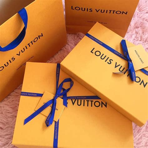 louis vuitton bag gift|louis vuitton small gifts.